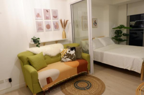 Azure Urban Residences - 1 BR suite w/ balcony.